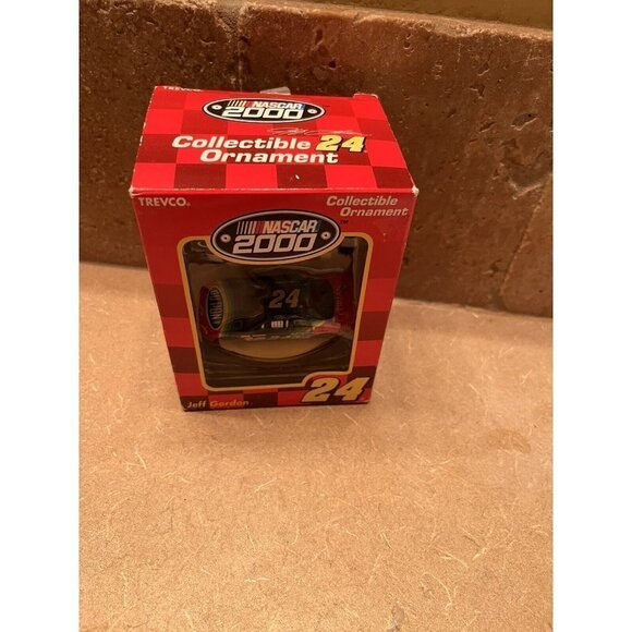 Jeff Gordon #24 2000 Collectible Ornament Winner's Circle New - Picture 1 of 8